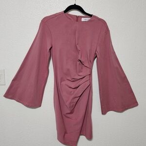 Elliatt dress with roushing and bell sleeves size xs